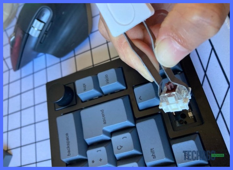Cómo retirar las teclas de forma segura con un extractor